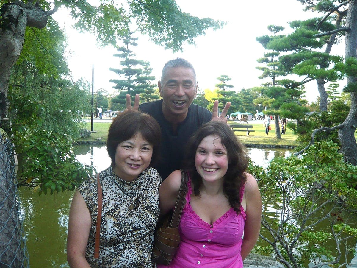 Student with a Japanese host family during a school programme in Japan, discovering daily life and the Japanese education system.