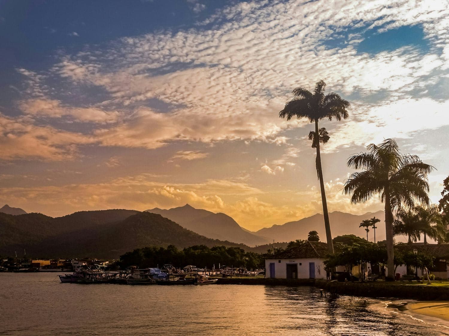 Coastal landscape in Brazil at sunset, showing the natural environment students experience during a school exchange in Brazil.